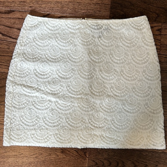 Women’s Skirt - Picture 3 of 5